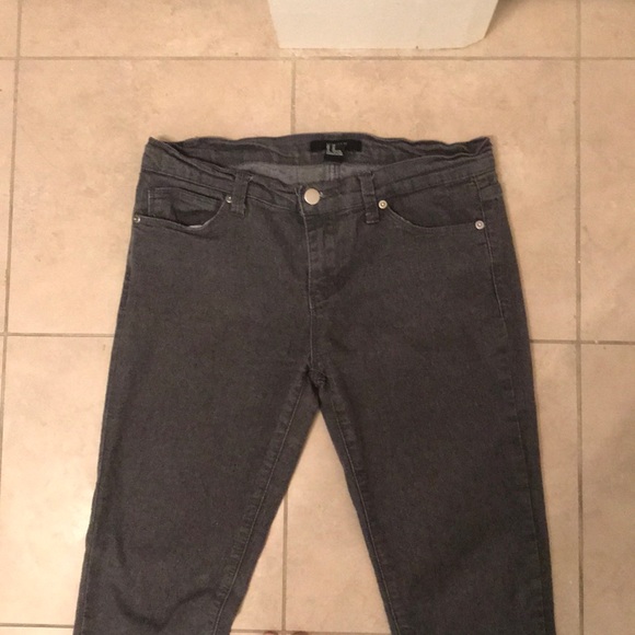Forever 21 jeans - Picture 2 of 3